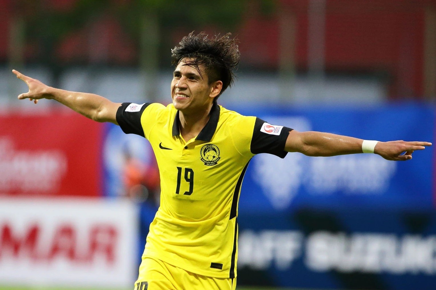 HLV Malaysia lo lang ve doi hinh sau 4 ca mac Covid-19 hinh anh