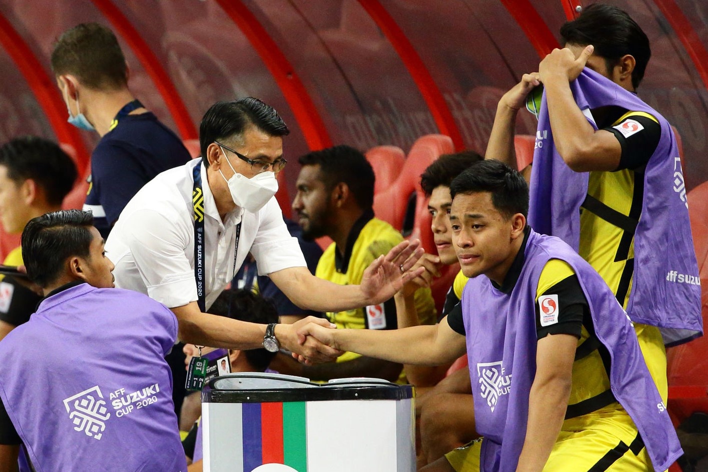 HLV Malaysia an ui hoc tro sau khi bi loai tu vong bang AFF Cup hinh anh