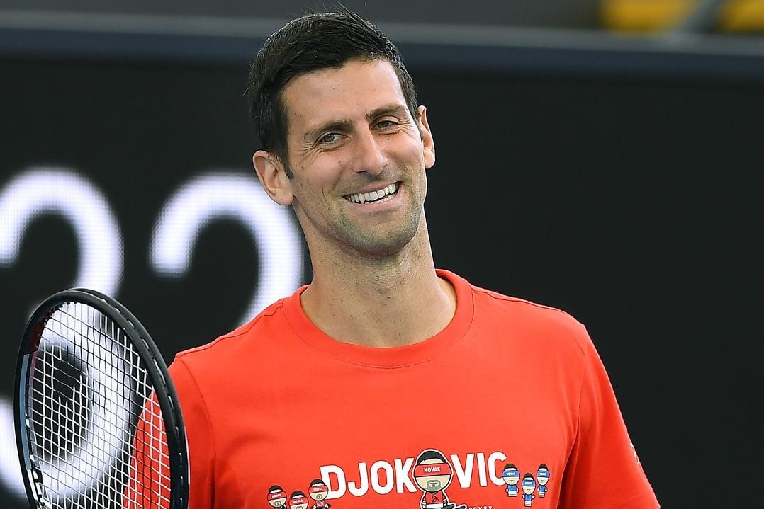 Djokovic len tieng sau khi thang kien hinh anh