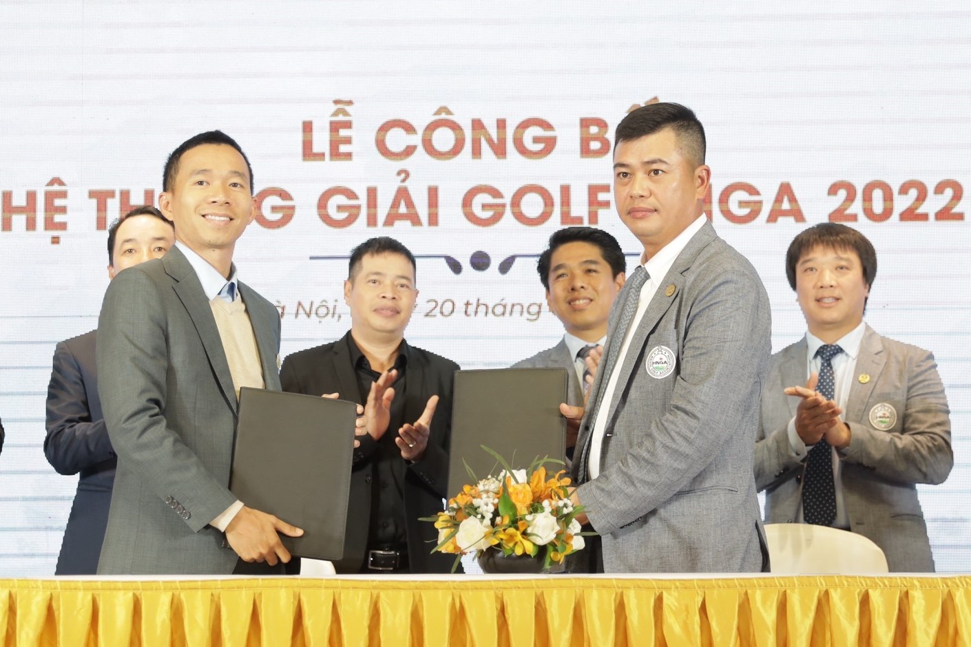 Hon 1.700 golfer du giai cac cau lac bo Ha Noi Mo rong hinh anh