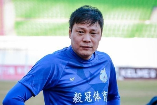 Canh bao cua cuu danh thu bong da Trung Quoc thanh hien thuc hinh anh