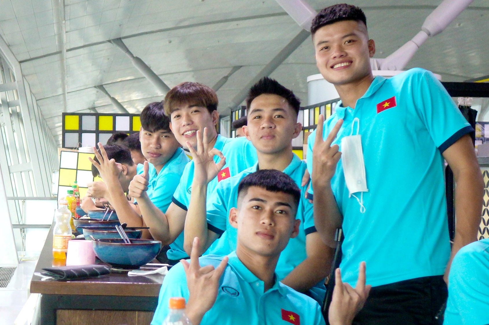 U23 Viet Nam toi Campuchia hinh anh