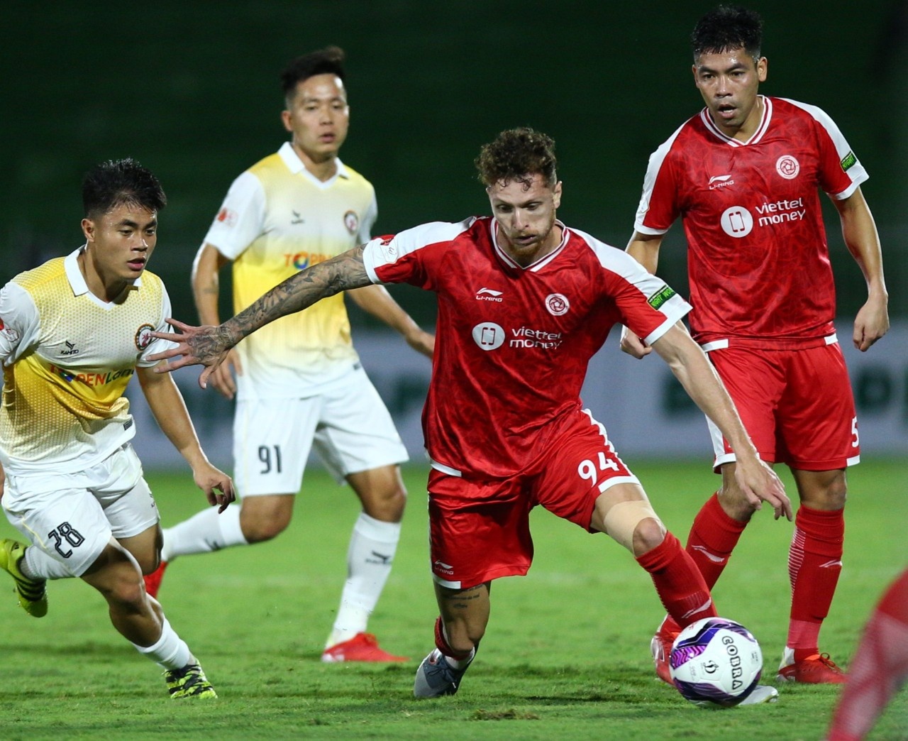 CLB Binh Dinh vs Viettel anh 2