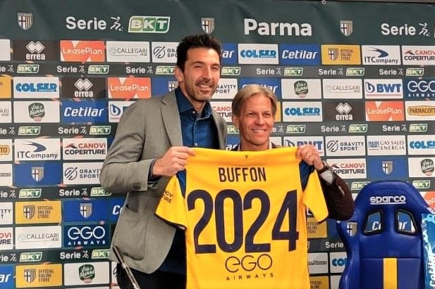 Buffon tiep tuc thi dau den nam 46 tuoi hinh anh