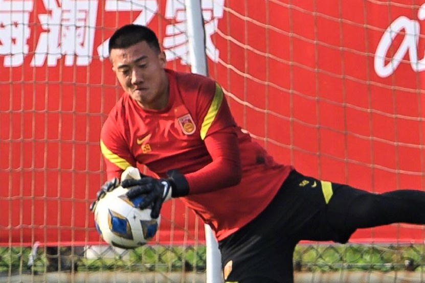 Tuyen Trung Quoc thang 2-0 trong tran giao huu hinh anh