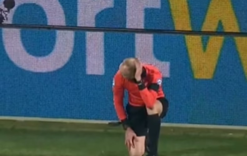 tran dau bi dung vi trong tai anh 1