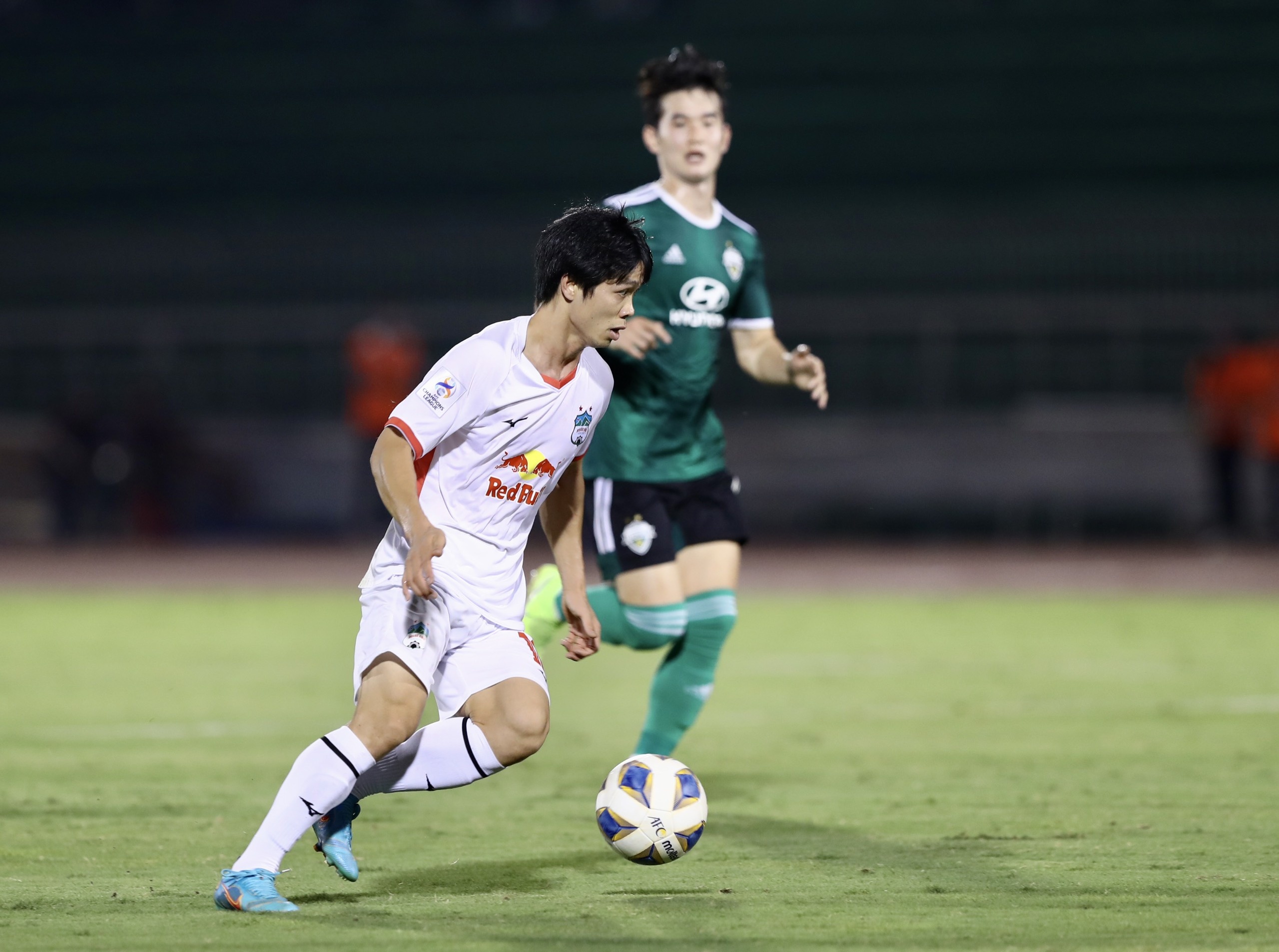 HAGL vs Jeonbuk anh 2