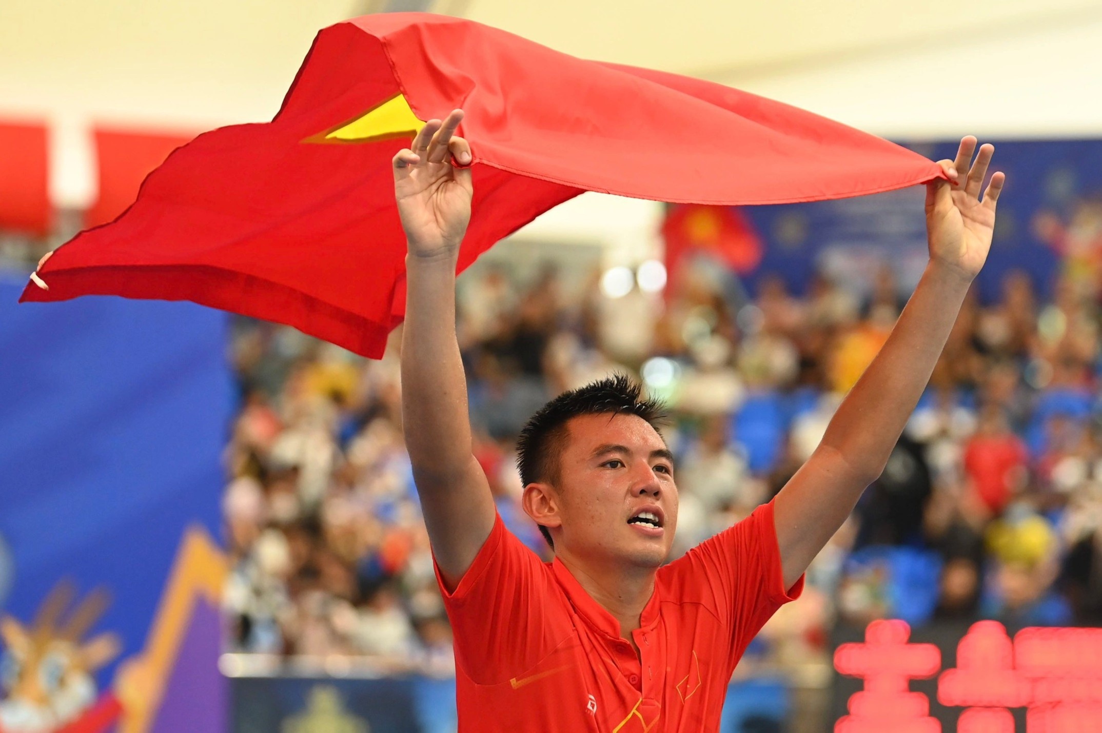 Ly Hoang Nam bao ve thanh cong HCV SEA Games hinh anh