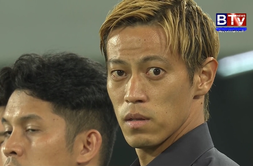 Tuyen Campuchia gap su co khi hat quoc ca hinh anh