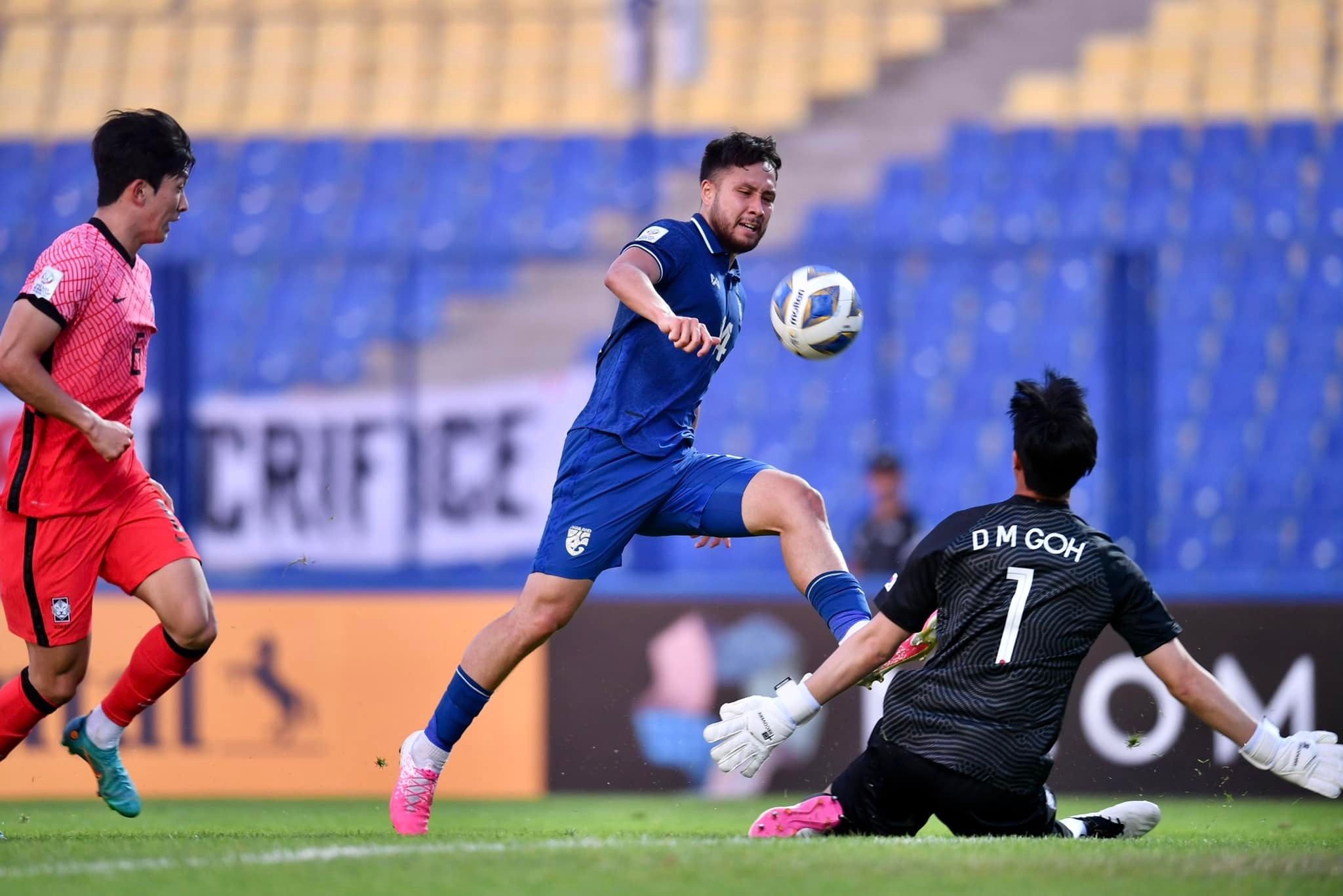 HLV U23 Thai Lan anh 1