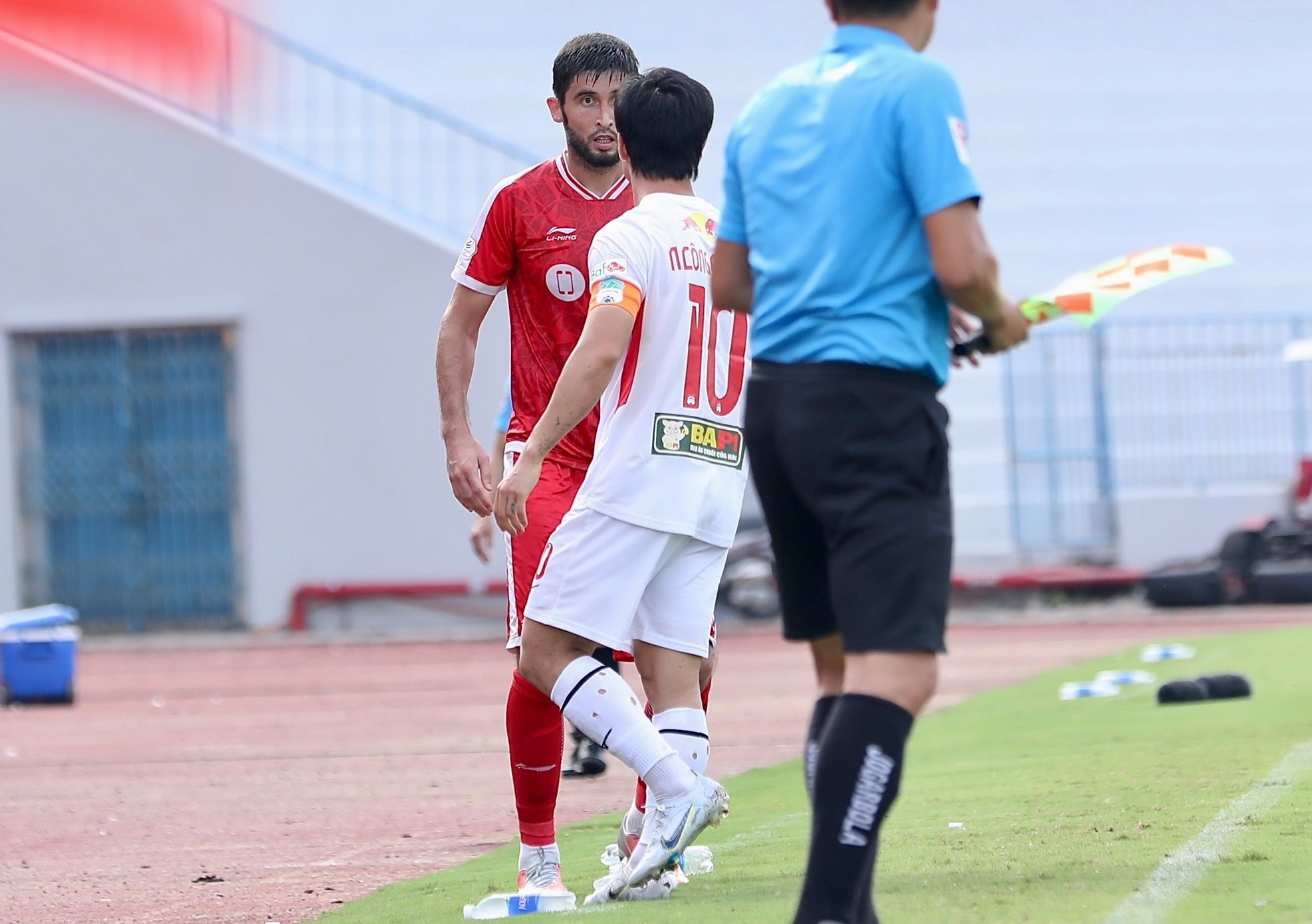 Cong Phuong HAGL anh 4