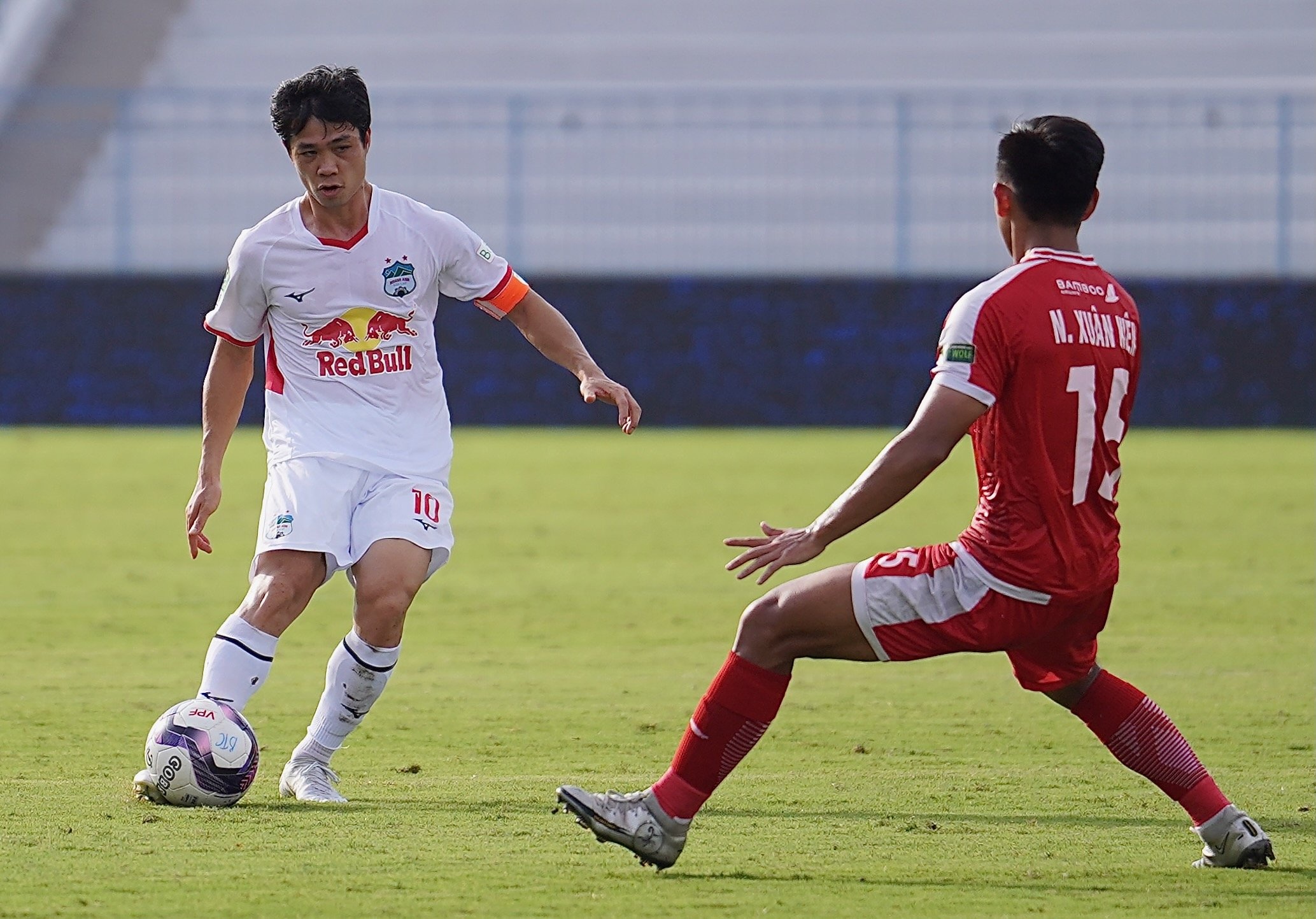 Cong Phuong HAGL anh 1