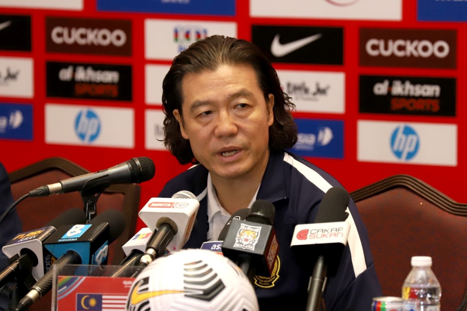 HLV Han Quoc quyet cung Malaysia du Asian Cup hinh anh