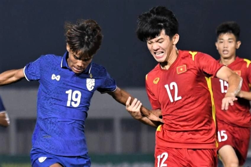 Truong doan U19 Indonesia bat binh voi dieu le giai hinh anh