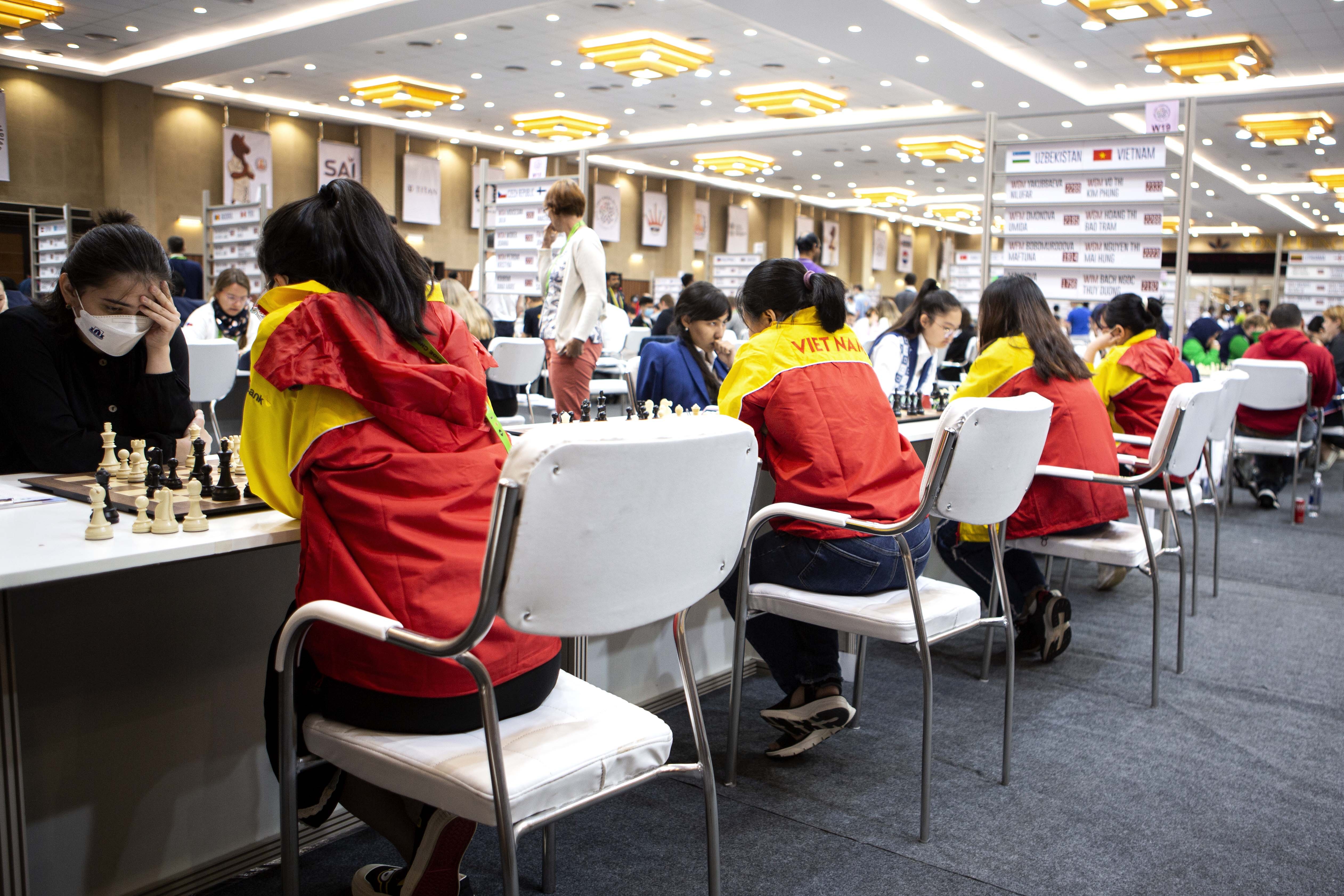 co vua Olympiad anh 1