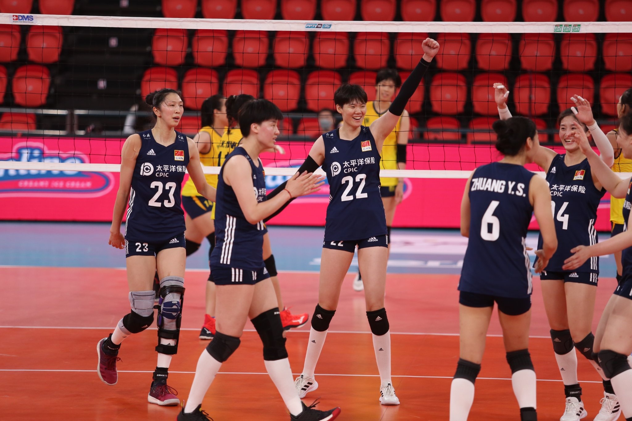 Bong chuyen nu Viet Nam anh 9