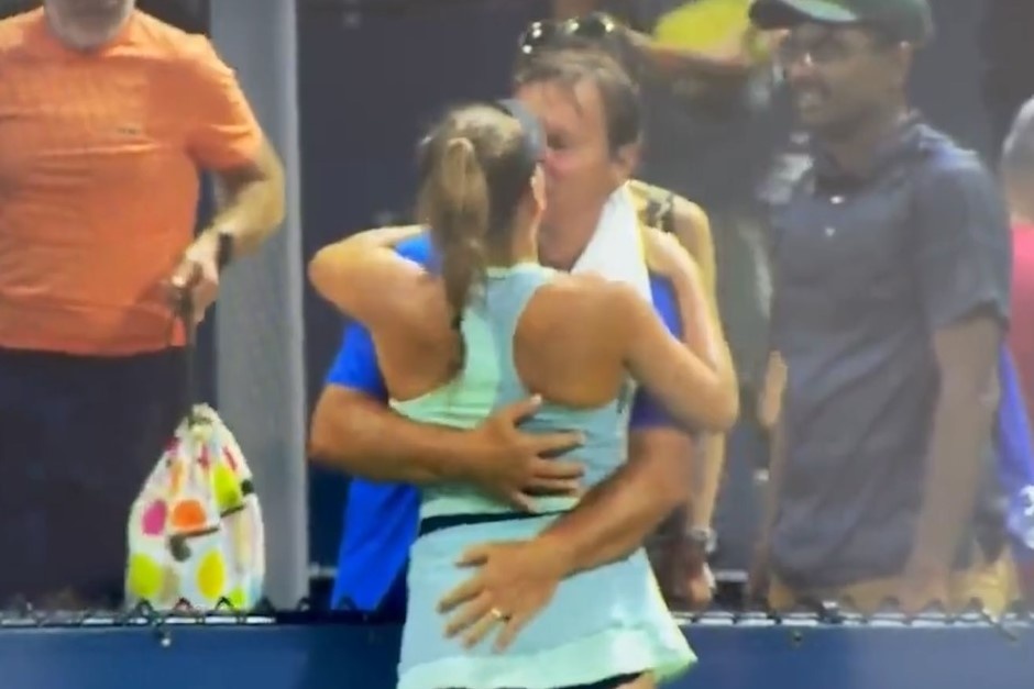 Man an mung gay tranh cai cua hai cha con tai US Open hinh anh