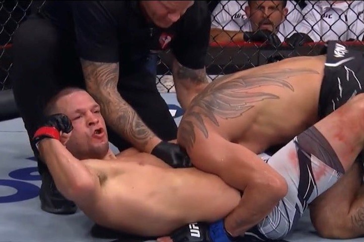 Diaz thang khoa siet o tran chia tay UFC hinh anh