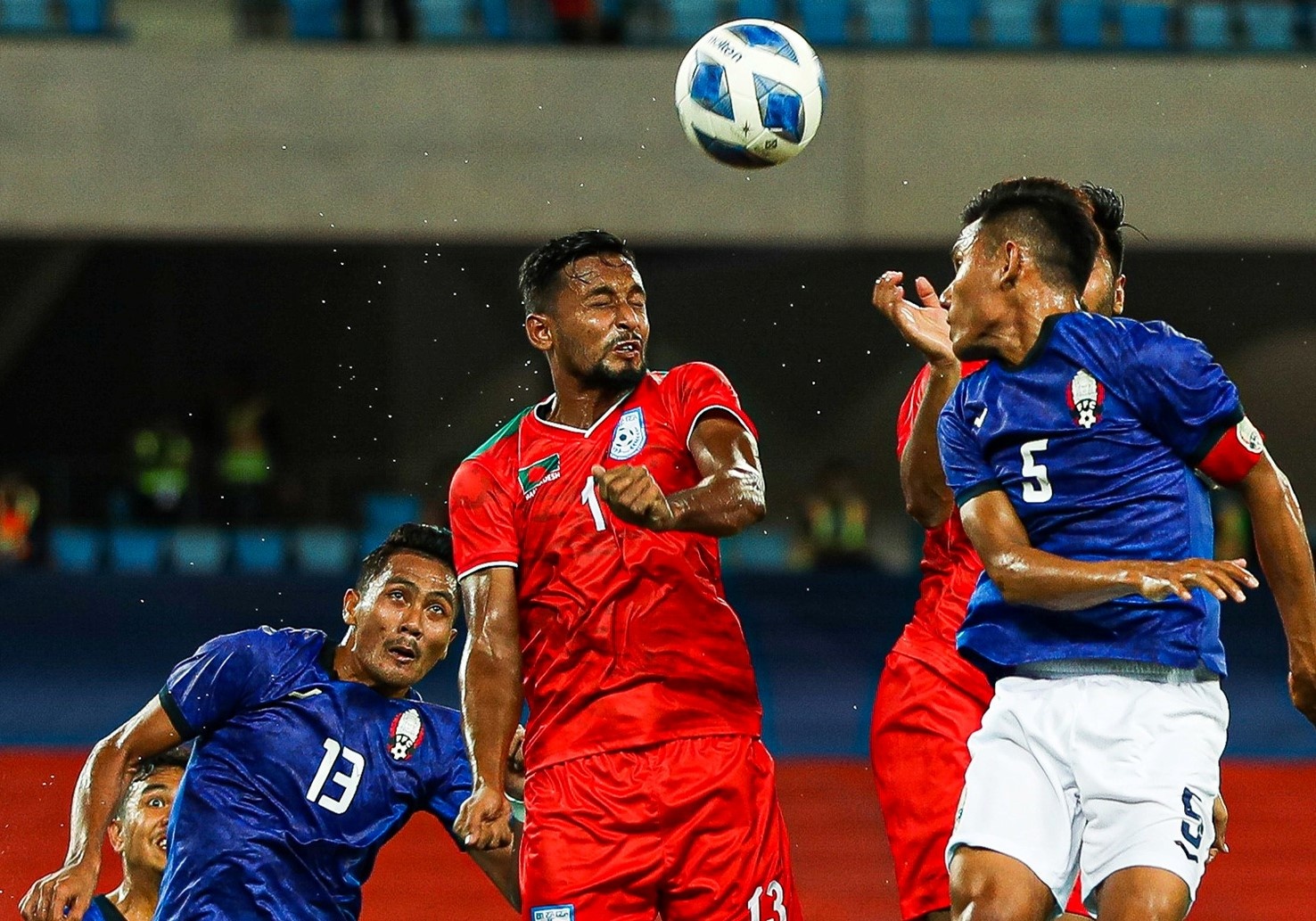 Campuchia thua Bangladesh anh 1