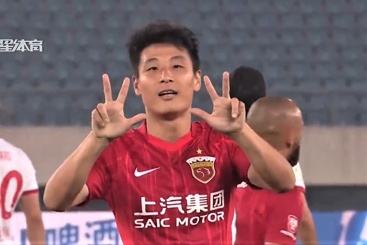 Wu Lei lan dau ghi ban tu khi tro ve Trung Quoc hinh anh