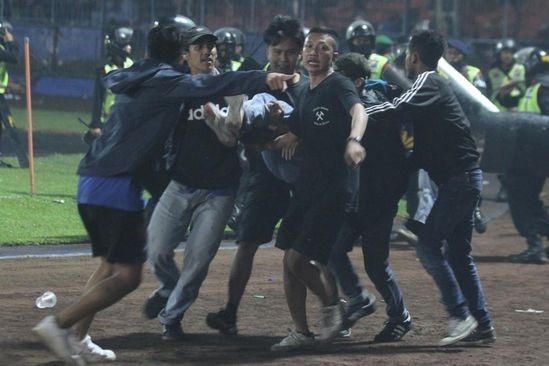 Bao the gioi bang hoang truoc vu bao loan lam chet hon 120 nguoi hinh anh