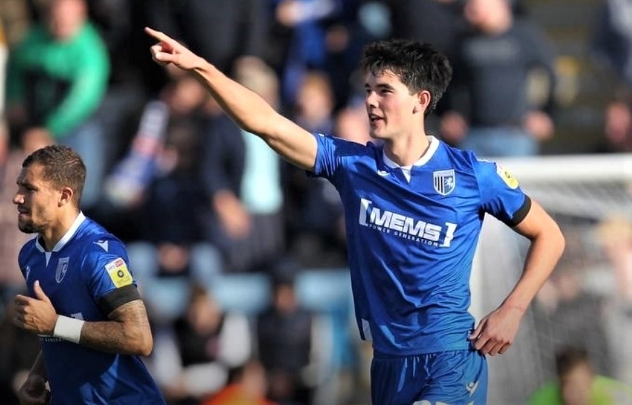 Trung ve Indonesia tran thu hai ghi ban giup CLB Anh thoat thua hinh anh