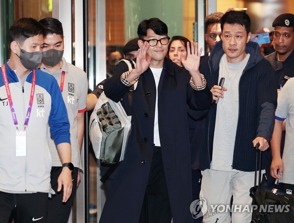 Son Heung-min deo mat na anh 7