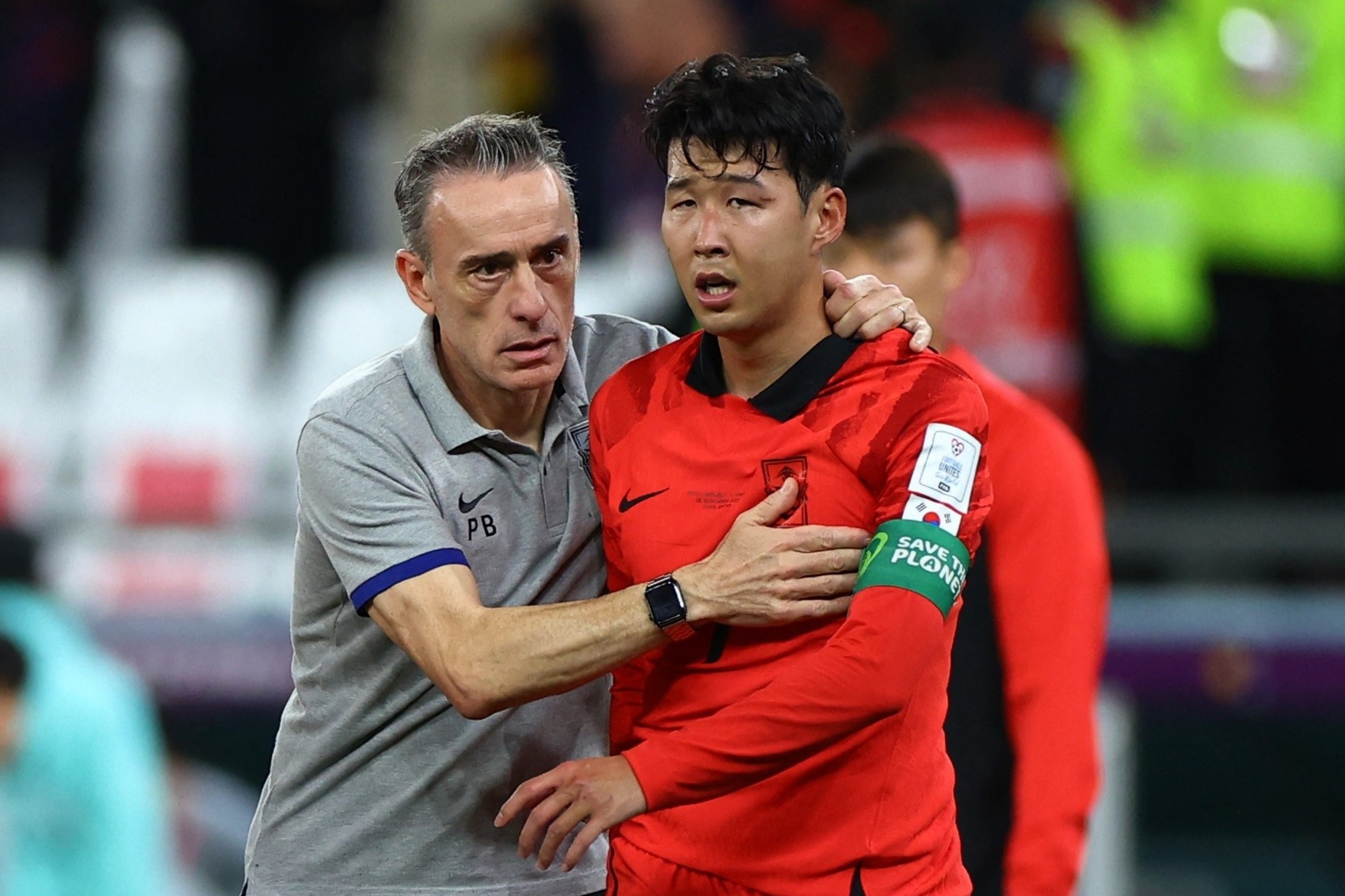 HLV tuyen Han Quoc khong duoc du hop bao sau tran thua Ghana hinh anh