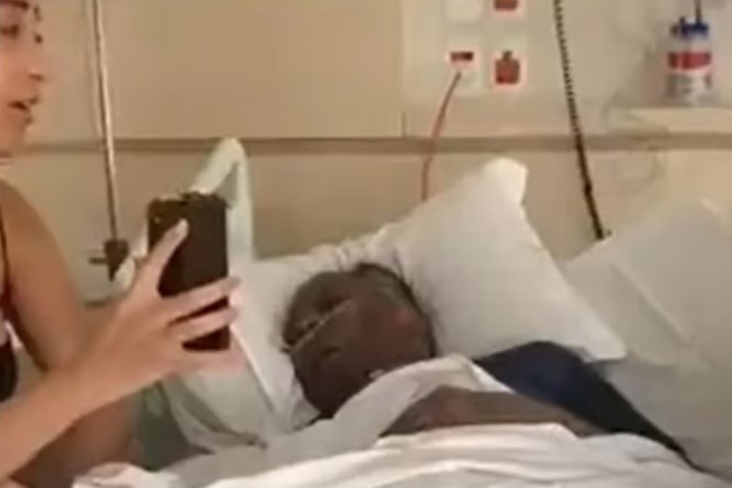 Pele nam bat dong trong cuoc goi video hinh anh