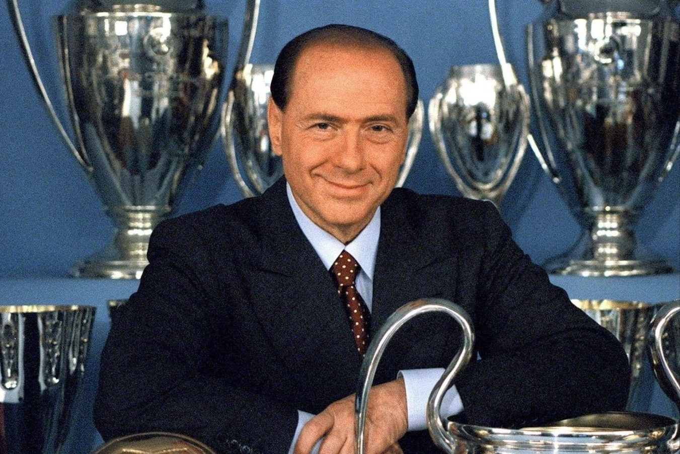 Vinh biet Berlusconi, nguoi co tam nhin vuot thoi dai hinh anh