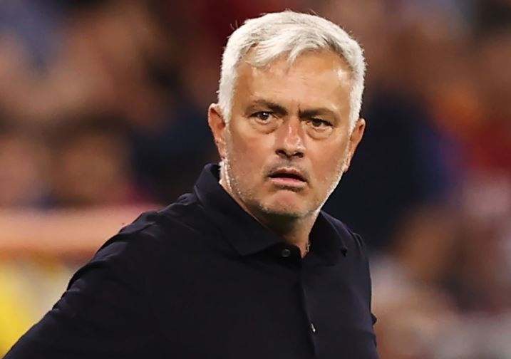 Mourinho: 'Roma chet vi tran thua oan uong' hinh anh