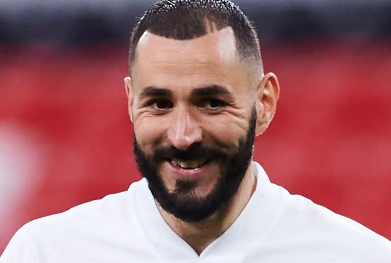 Tuong lai dao nguoc cua Benzema hinh anh