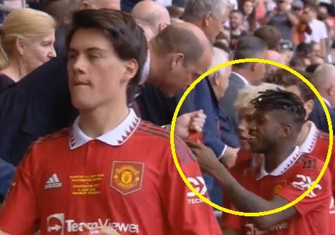 CDV Man United noi gian voi Fred sau chung ket FA Cup hinh anh