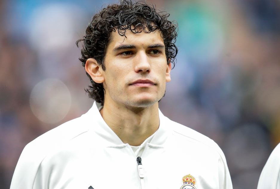 Real Madrid tim cach loai bo cau thu thu 5 hinh anh