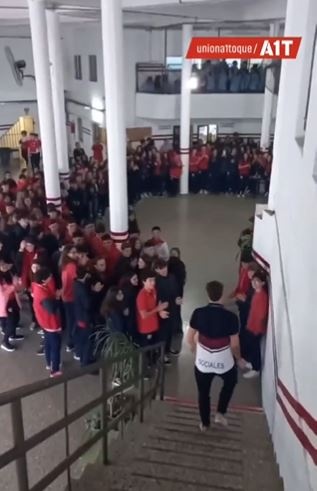 Domina ghi ban anh 1