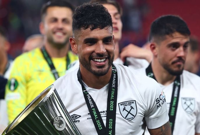 Sao West Ham so huu bo suu tap cup chau Au chua tung co hinh anh