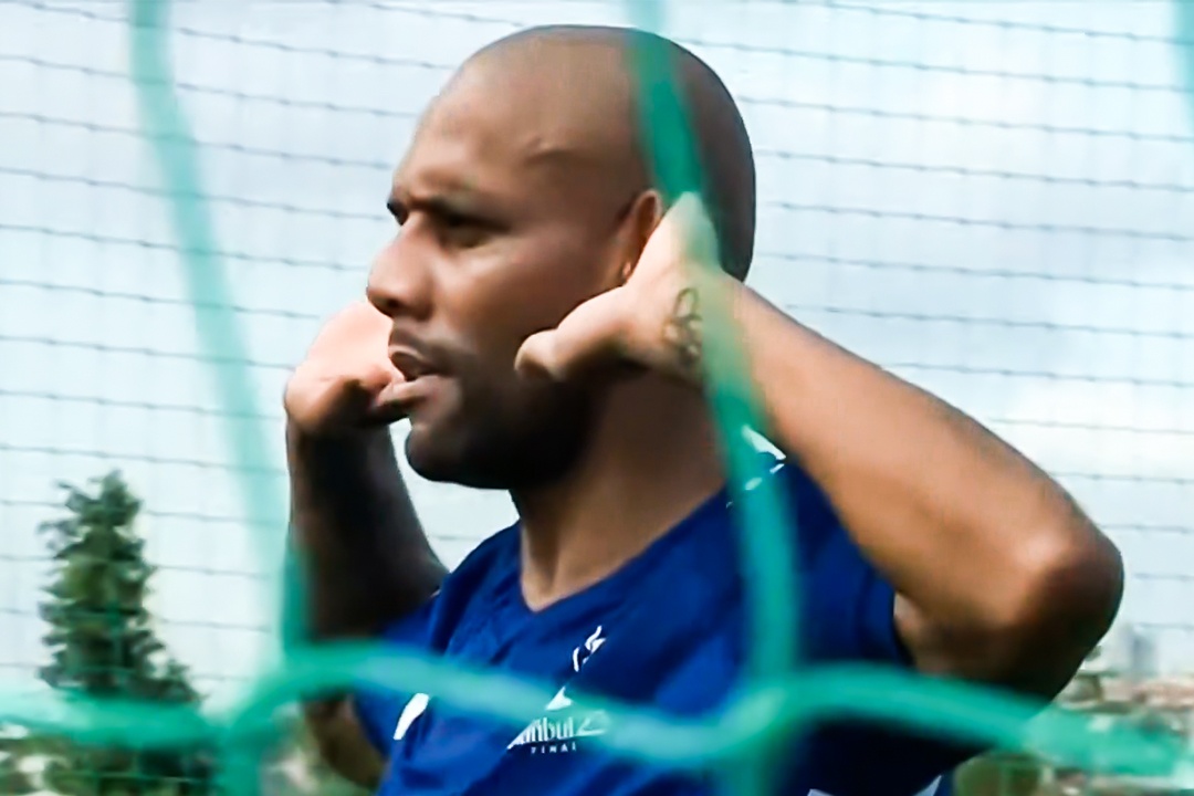 Huyen thoai Inter tai hien pha an mung cua Messi hinh anh