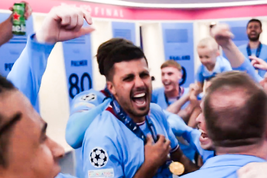 Dan sao Man City ho ten Rodri khi an mung hinh anh