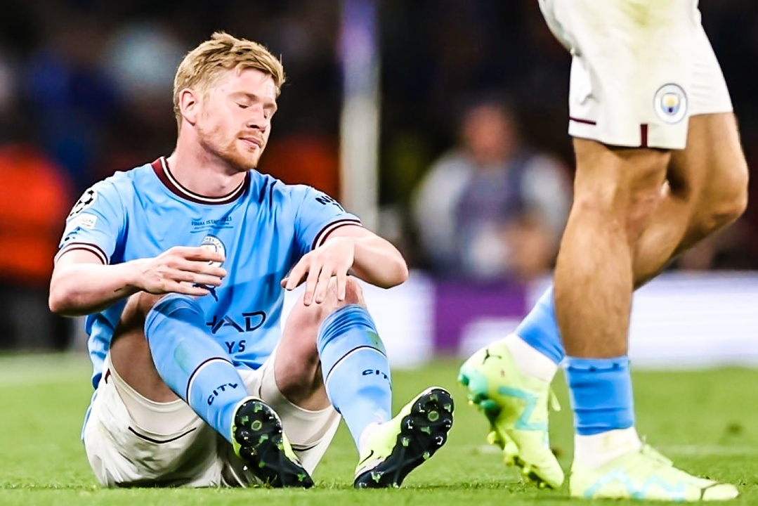 De Bruyne tiet lo chan thuong hinh anh