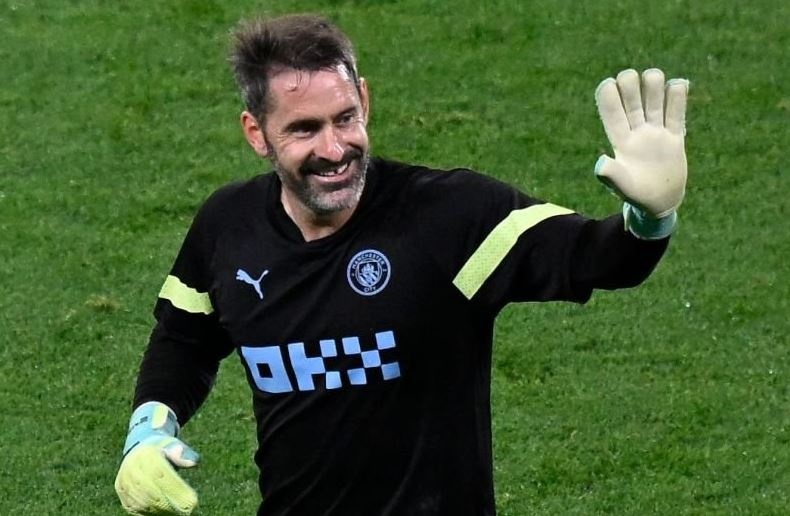 Cau thu Man City duy nhat vo dich Champions League hai lan hinh anh