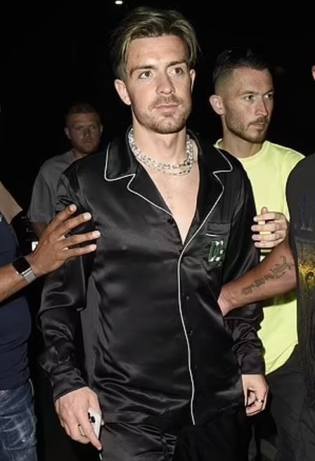 Haaland mac do ngu anh 2