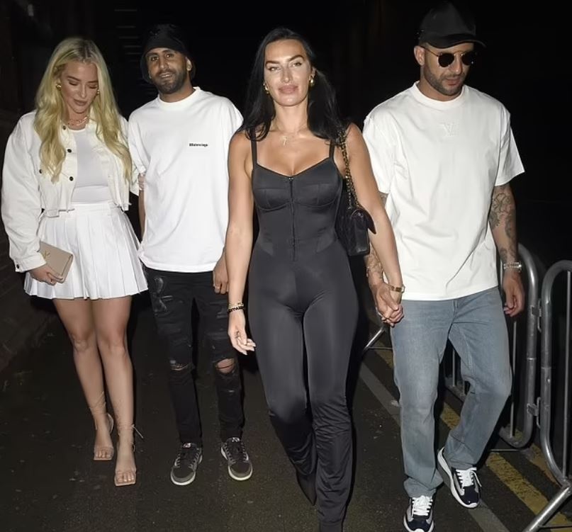 Haaland mac do ngu anh 3