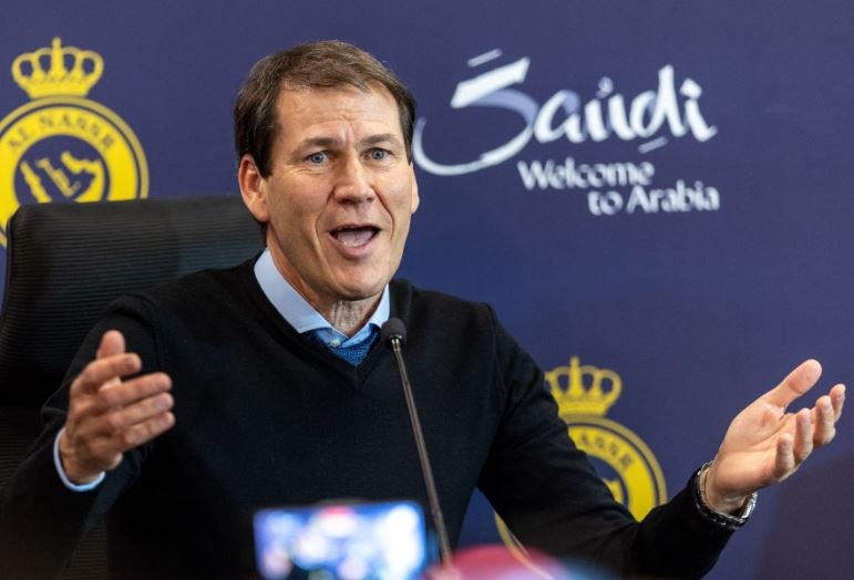 Napoli bo nhiem HLV bi Al Nassr sa thai hinh anh