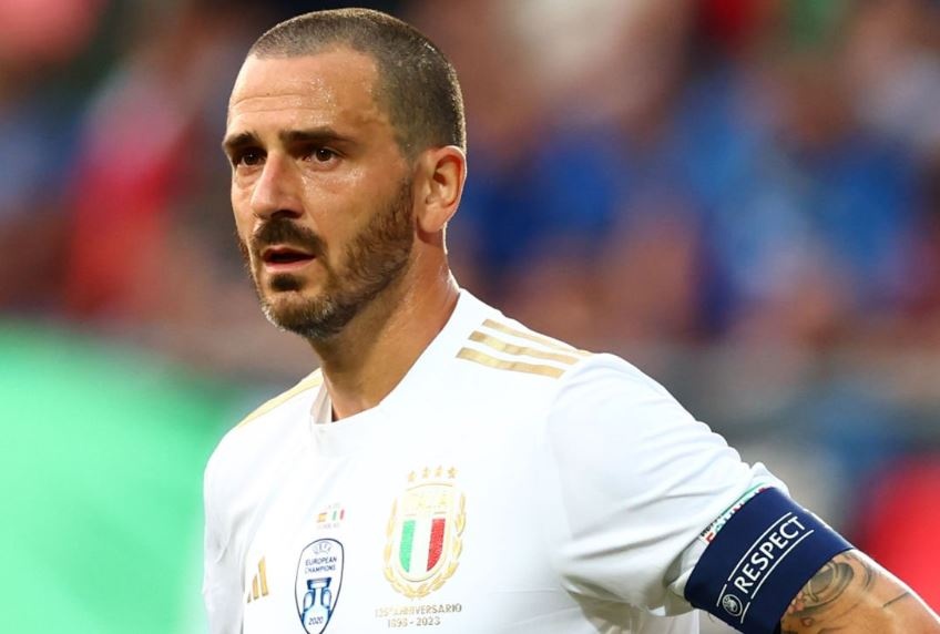 Bong da Italy chiu them noi dau hinh anh