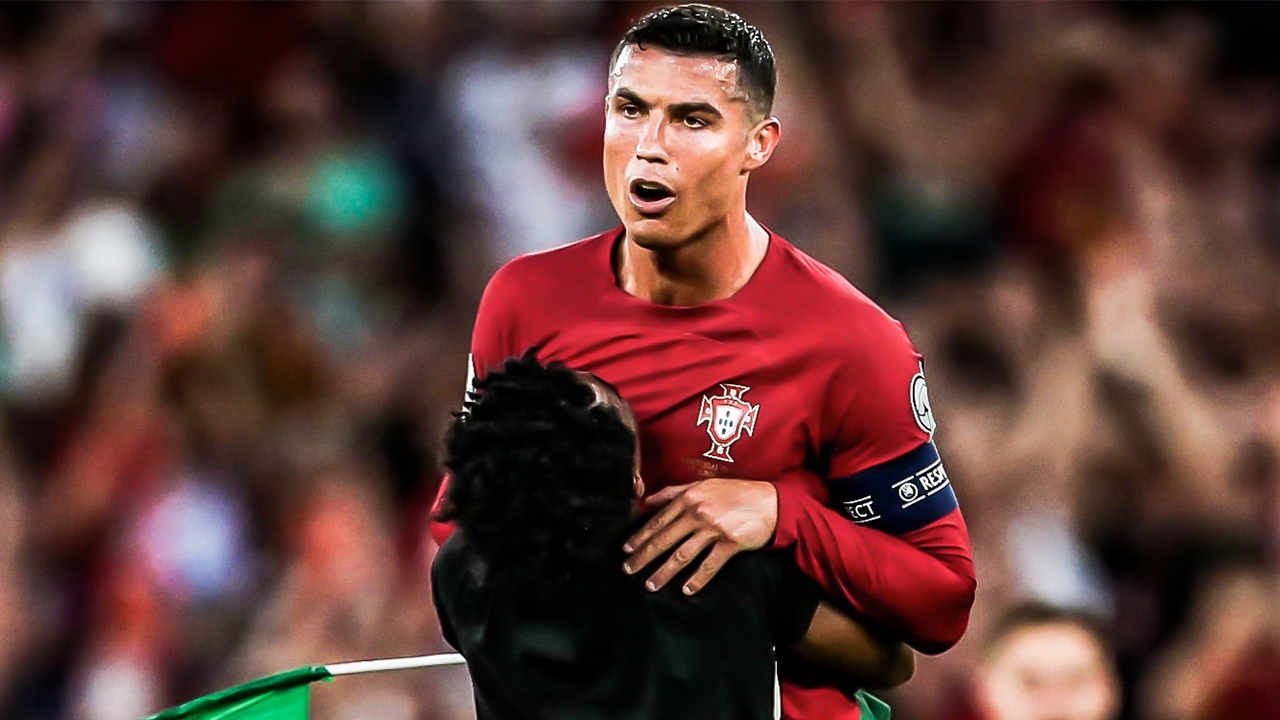 Ronaldo sam vai nguoi hung o phut 90+1 hinh anh