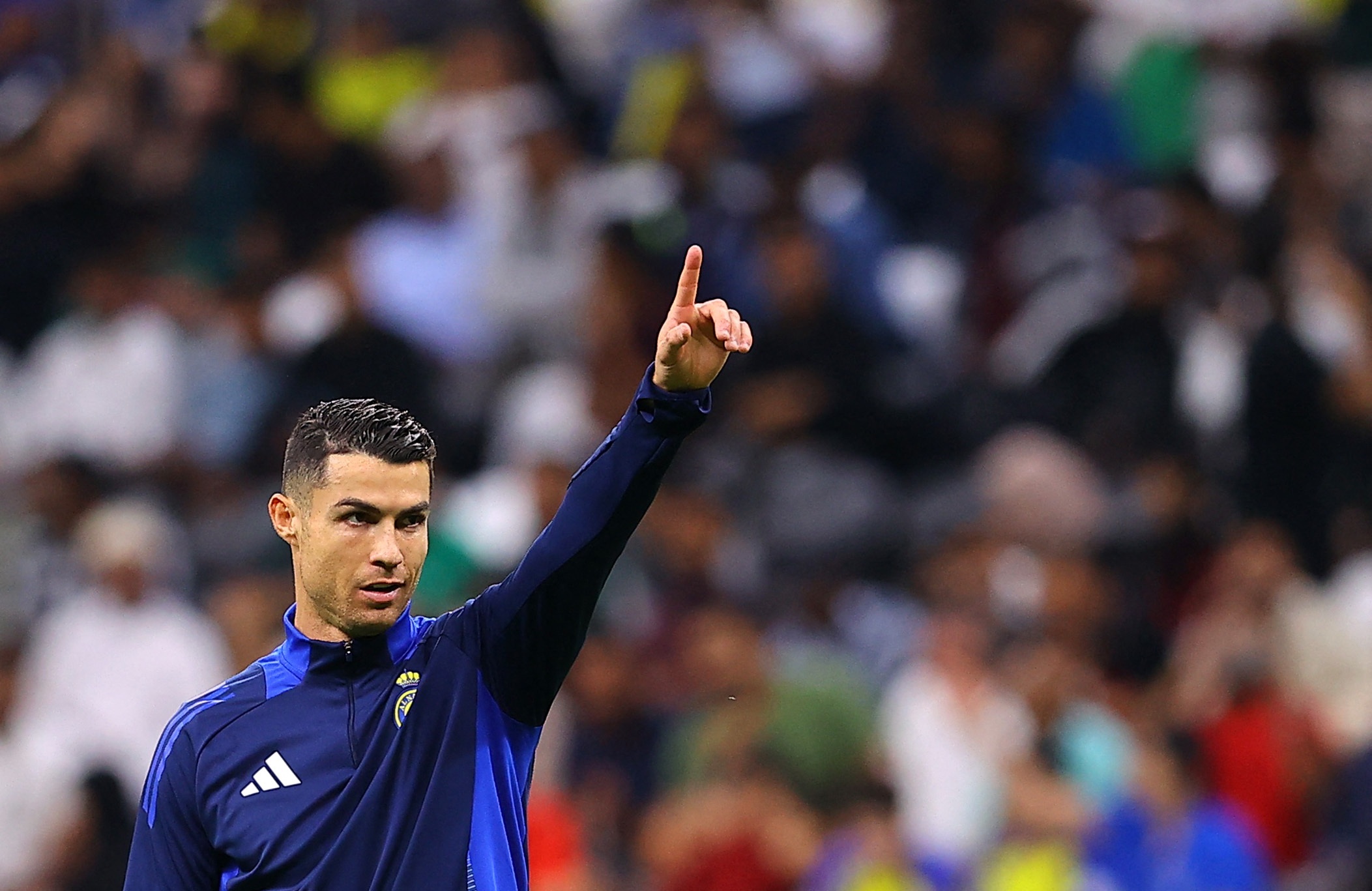 Ronaldo sam vai nguoi hung o phut 90+1 hinh anh