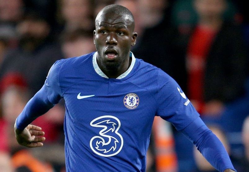 Cac CLB Saudi Arabia tranh gianh dan sao Chelsea hinh anh