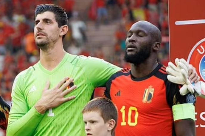Courtois: 'Toi qua that vong voi HLV' hinh anh