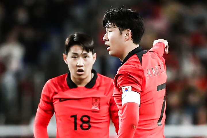 Han Quoc danh roi chien thang o phut 87 hinh anh