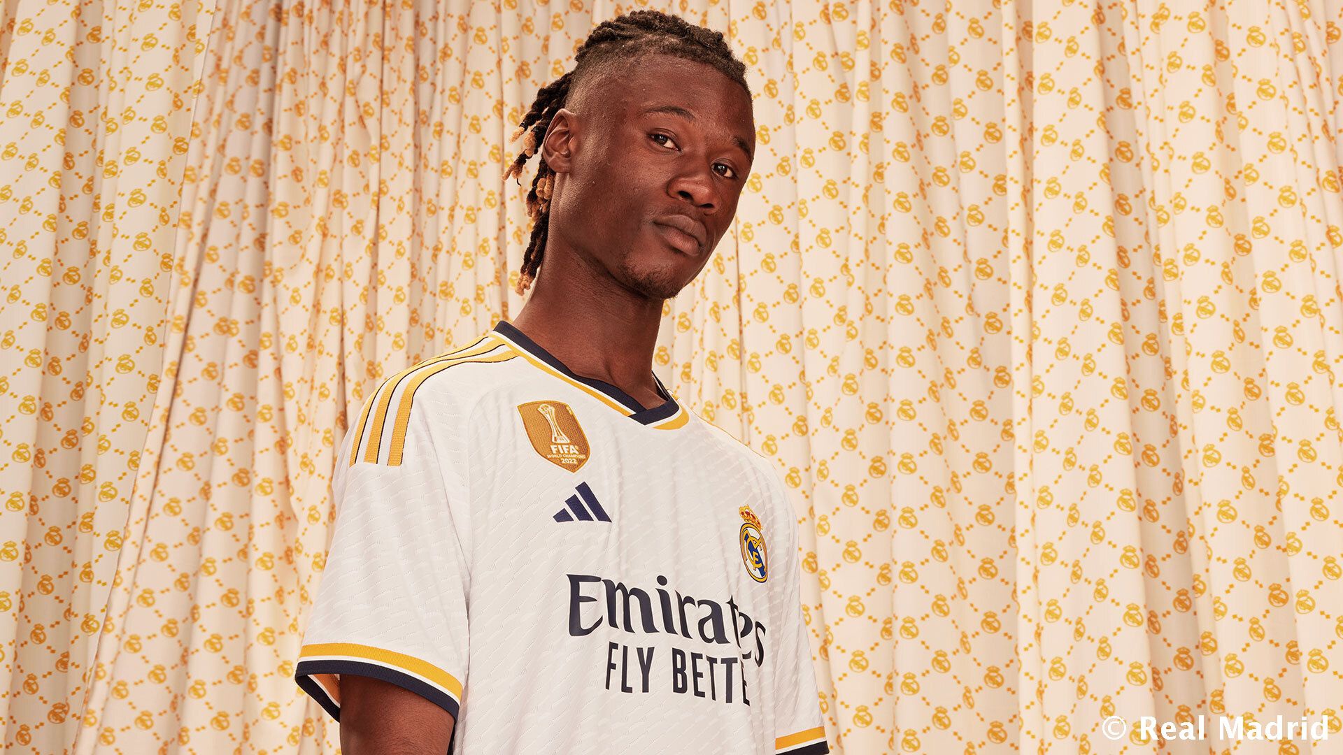 Nhung mau ao dau bat mat cua mua giai 2023/24 hinh anh